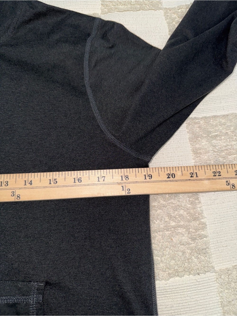 NWOT Vuori Halo Performance Hoodie Medium - Picture 3 of 4